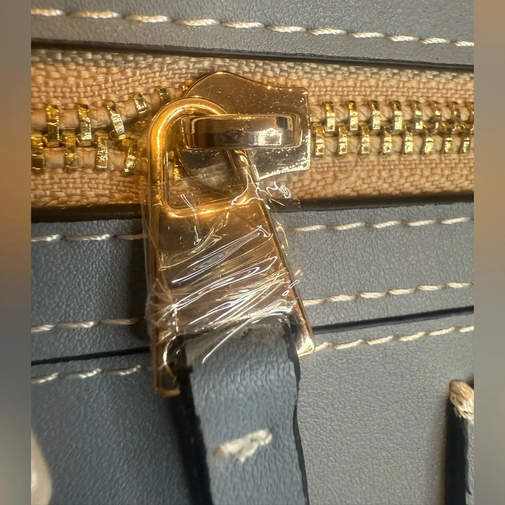 TRUE RELIGION QUILTED WOMENS SHOULDER BAG PURSE HOBO HANDBAG WITH HORSESHOE LOGO - Picture 9 of 16